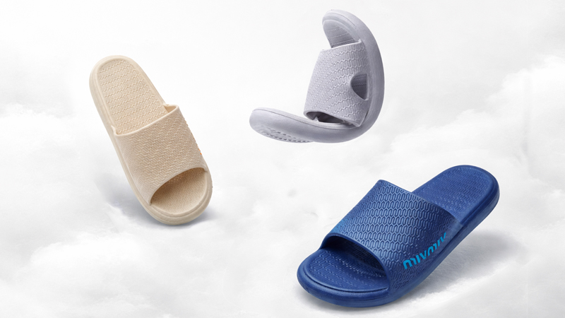 alt="Molded PVC slippers showing waterproof and low-cost material properties in slipper manufacturing"