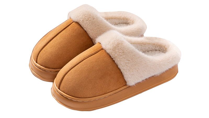 alt="Soft winter slippers with plush lining showing warmth cushioning and indoor comfort feel"